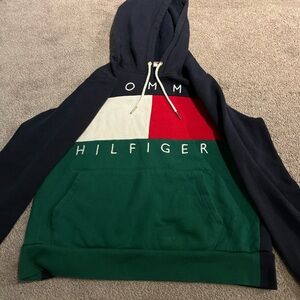 Tommy Hilfiger women’s hoodie with logo on front